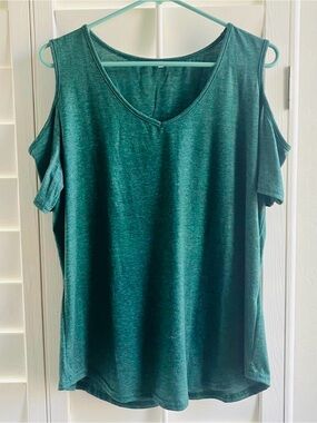 V-Neck Cold-Shoulder Tunic Top in Deep Green